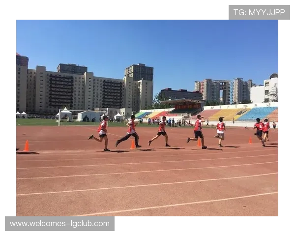 中国足球新星陈康成长之路与赛场奋斗精神全面解析